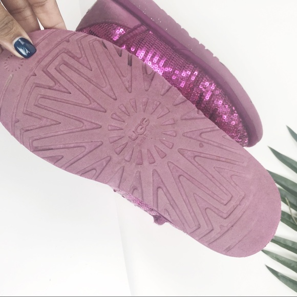 Pink Sequin classic short Uggs - Picture 2 of 8